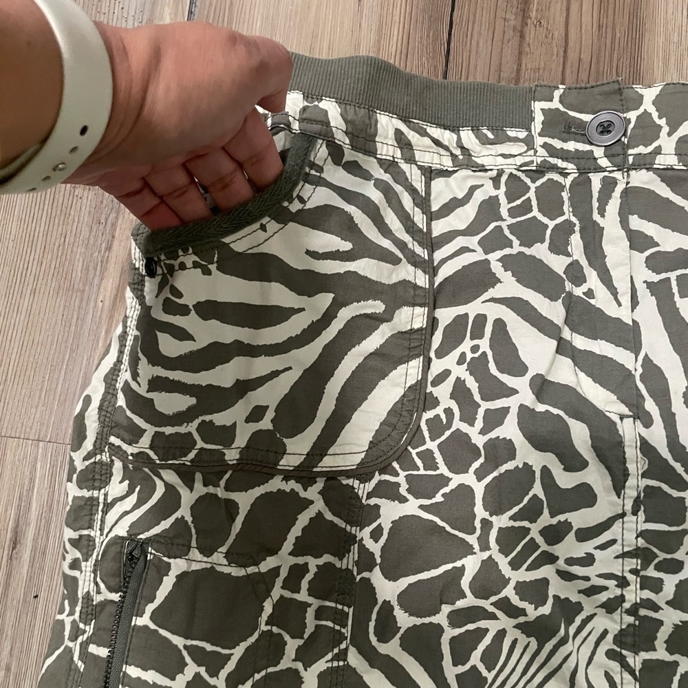 Chico's Safari Print Skirt - Olive Green & White - with front slit  (Size 14) - Picture 3 of 8